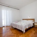 아파트 Zdenka 라브
